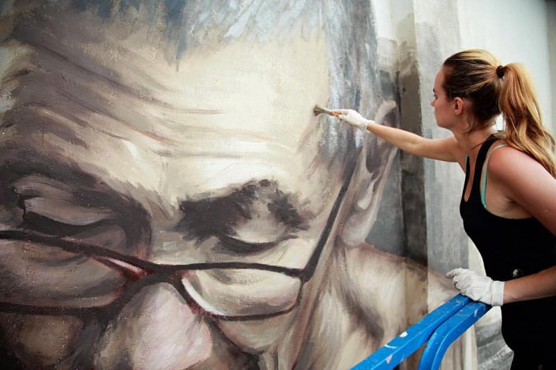 Detail Graffiti Yulia Nomer 33