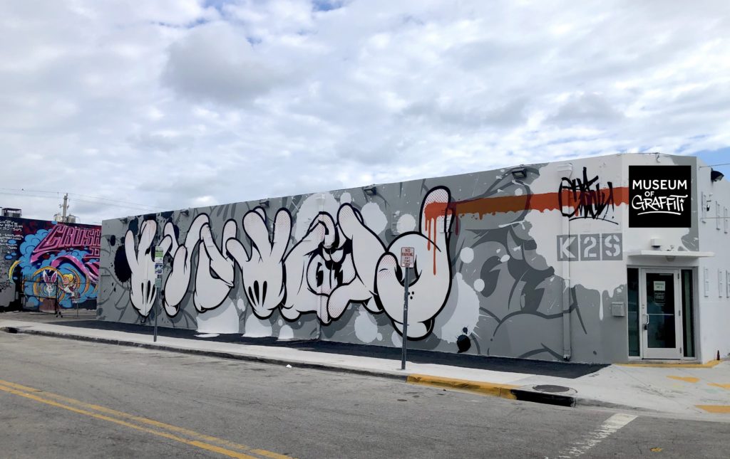 Detail Gray Graffiti Nomer 20