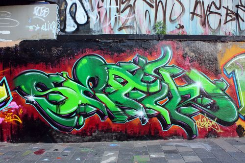 Detail Green Graffiti Nomer 6