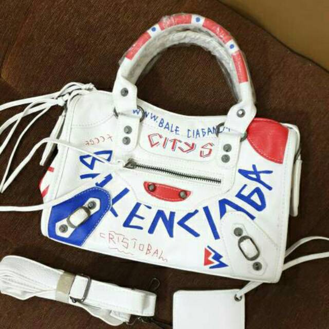 Detail Harga Tas Balenciaga Graffiti Original Nomer 25