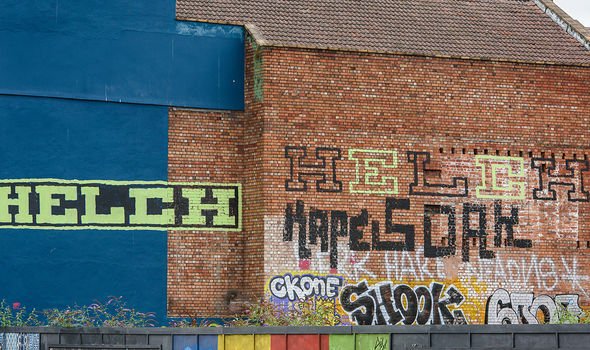 Detail Helch Graffiti Nomer 29