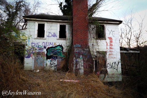 Detail Hell House Graffiti Nomer 16