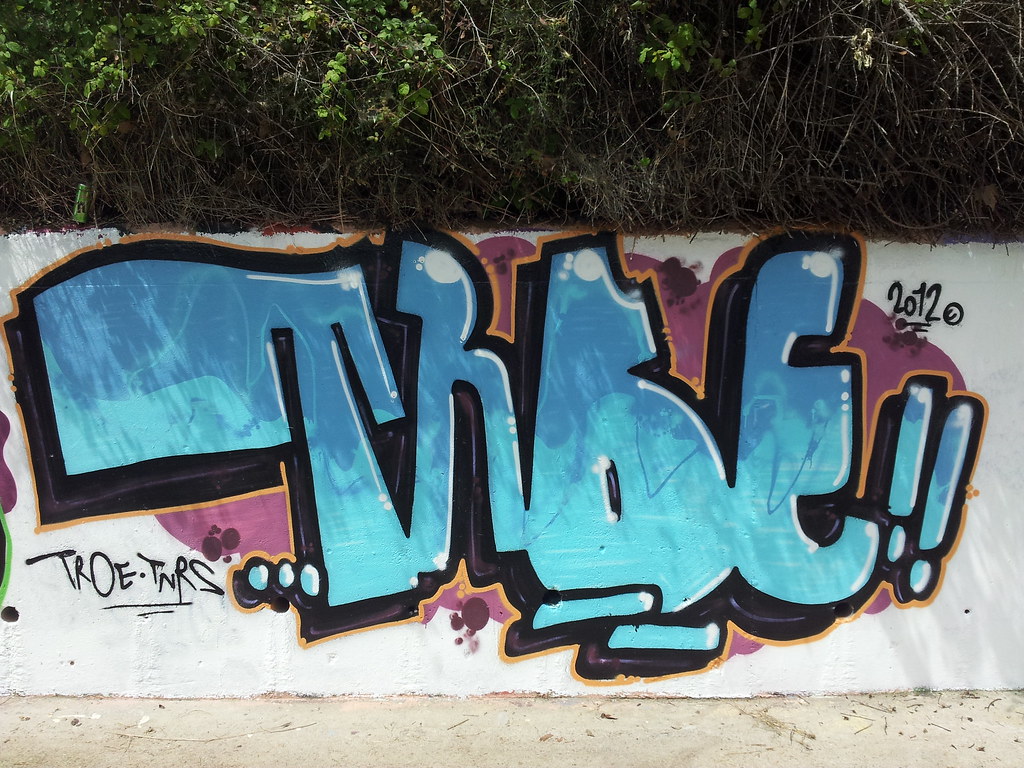 Detail Hola Graffiti Nomer 36