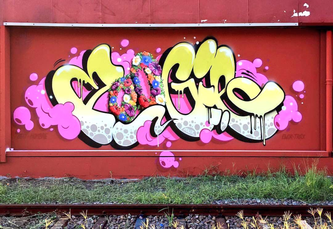 Detail Homboog Graffiti Nomer 24