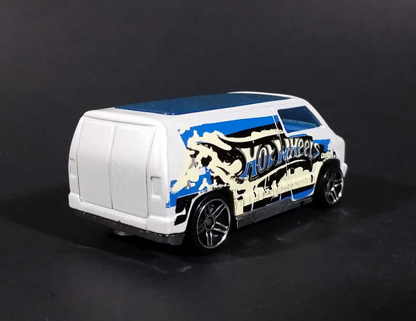 Detail Hot Wheel Dodge Van Graffiti Nomer 38