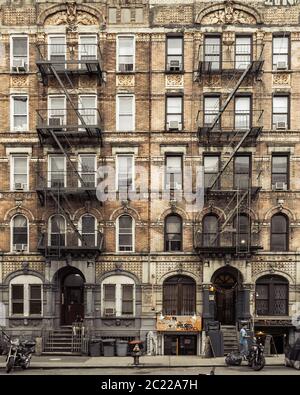 Detail Houses Of Holy And Physical Graffiti Nomer 21