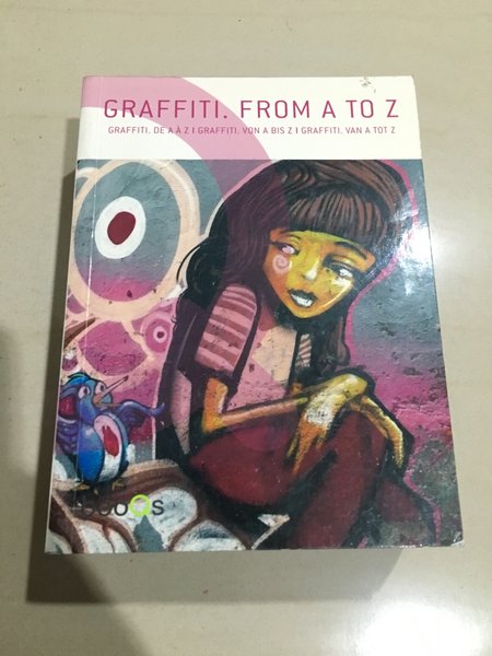 Ilustrasi Graffiti Buku - KibrisPDR