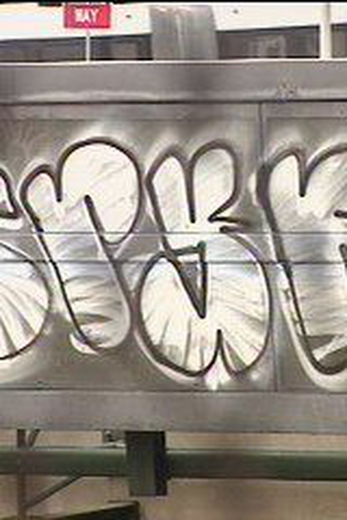 Detail Imelda Graffiti Nomer 24