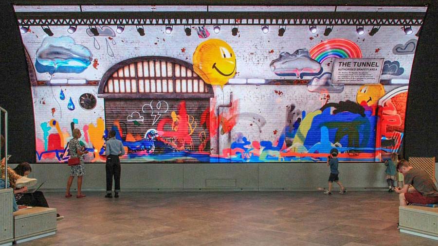 Interactive Graffiti Wall - KibrisPDR