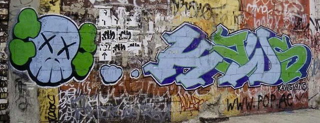 Detail Kaws Graffiti Nomer 14