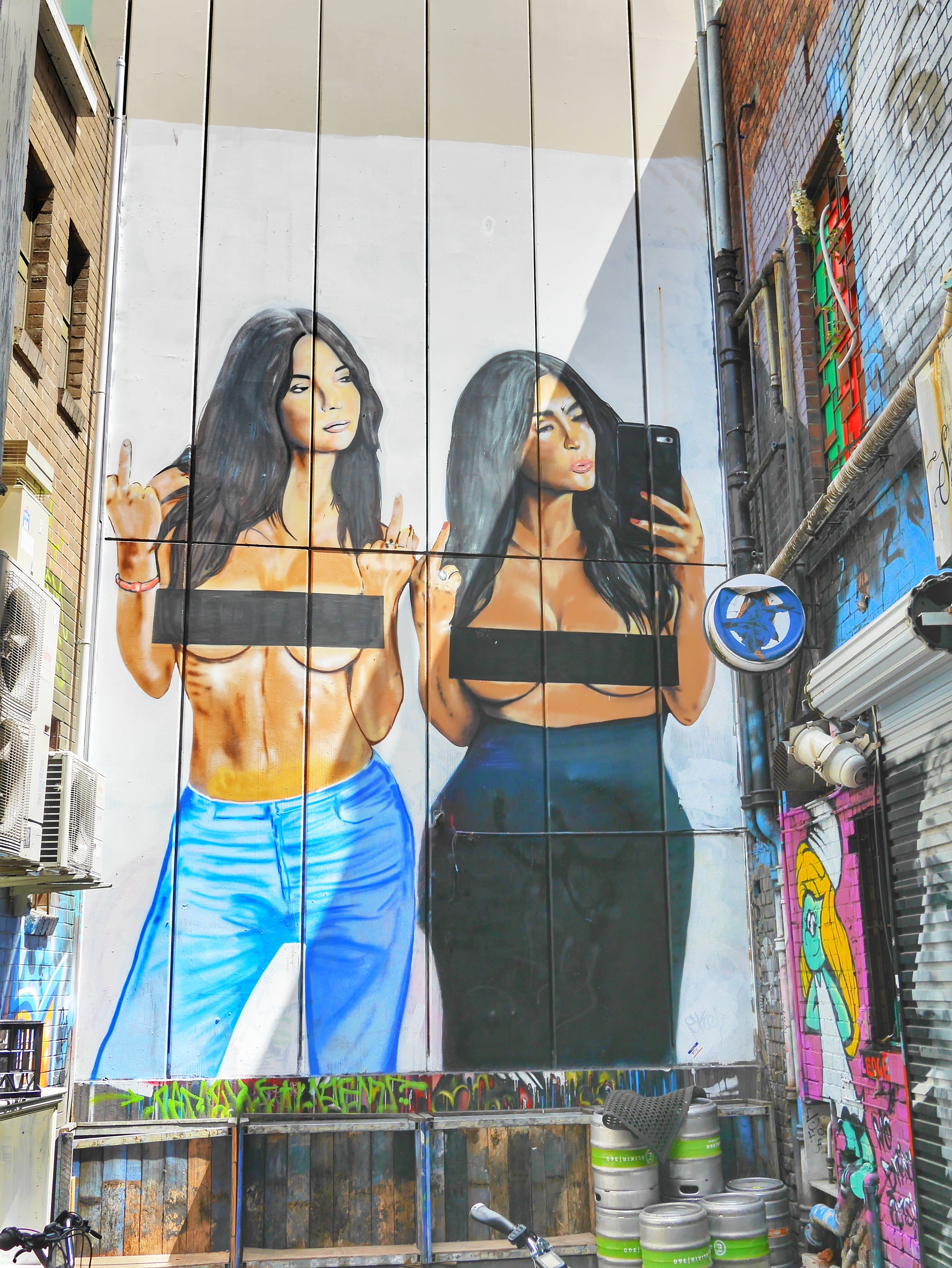 Detail Kim K Graffiti Melbourne Nomer 17