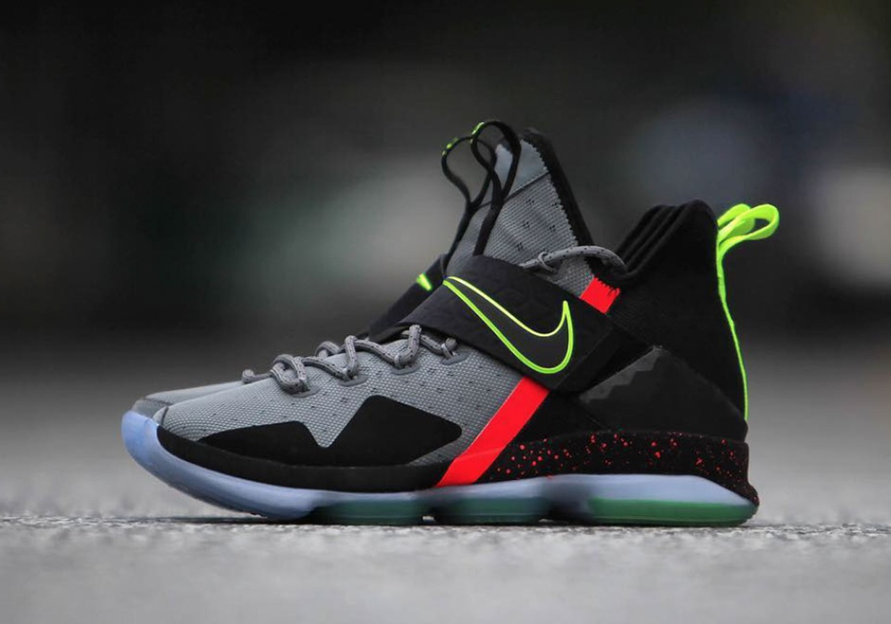 Detail Lebron 11 Graffiti Warrior Solo Nomer 9