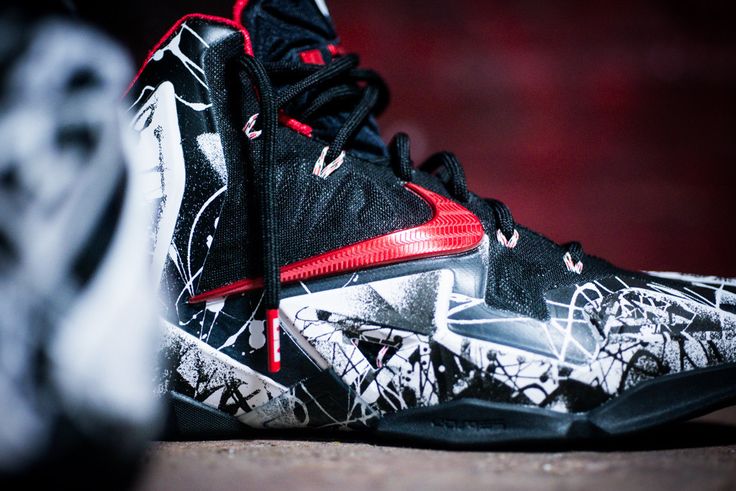 Detail Lebron James Graffiti Shoes Nomer 22