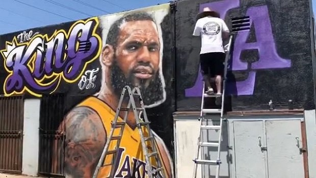 Detail Lebron James Graffiti Wall Nomer 17