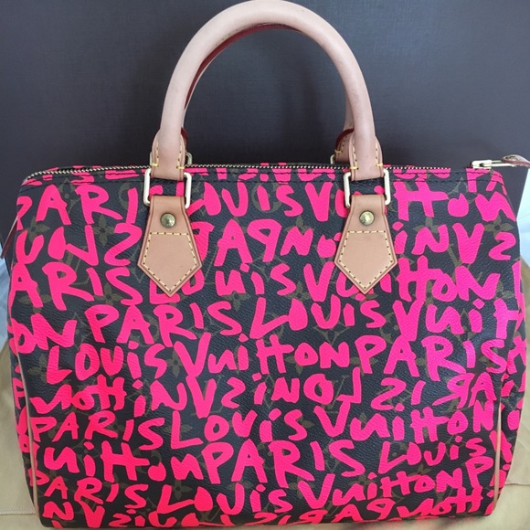 Detail Louis Vuitton Graffiti Bag Nomer 36