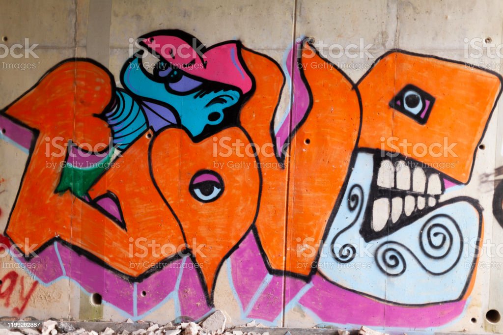 Detail Love Graffiti Art Nomer 35