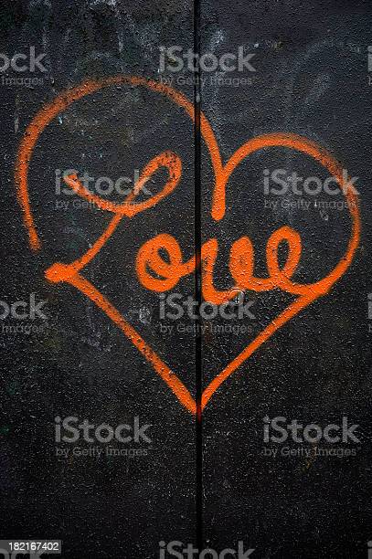Detail Love Graffiti Background Nomer 49