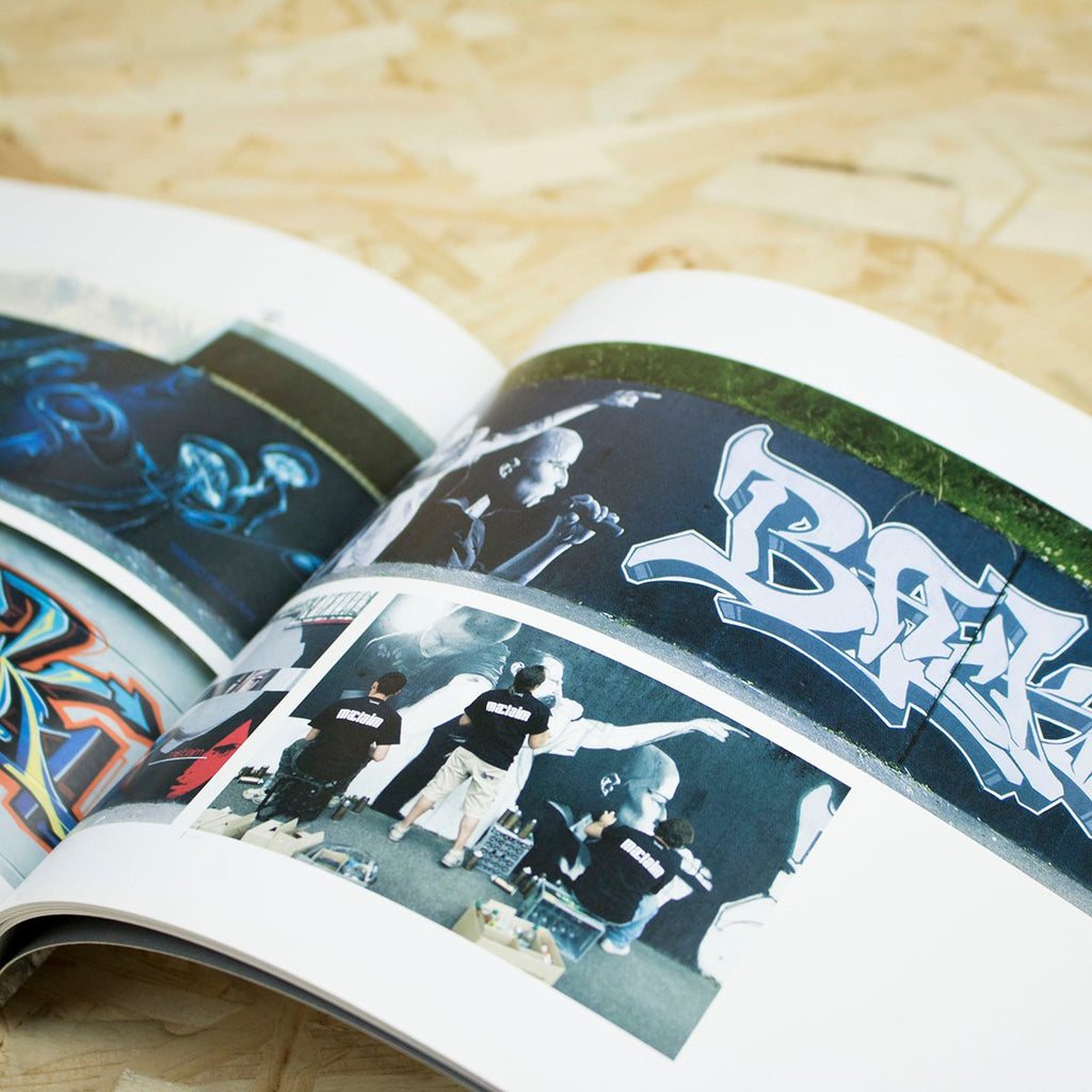 Detail Maclaim Graffiti Book Nomer 22