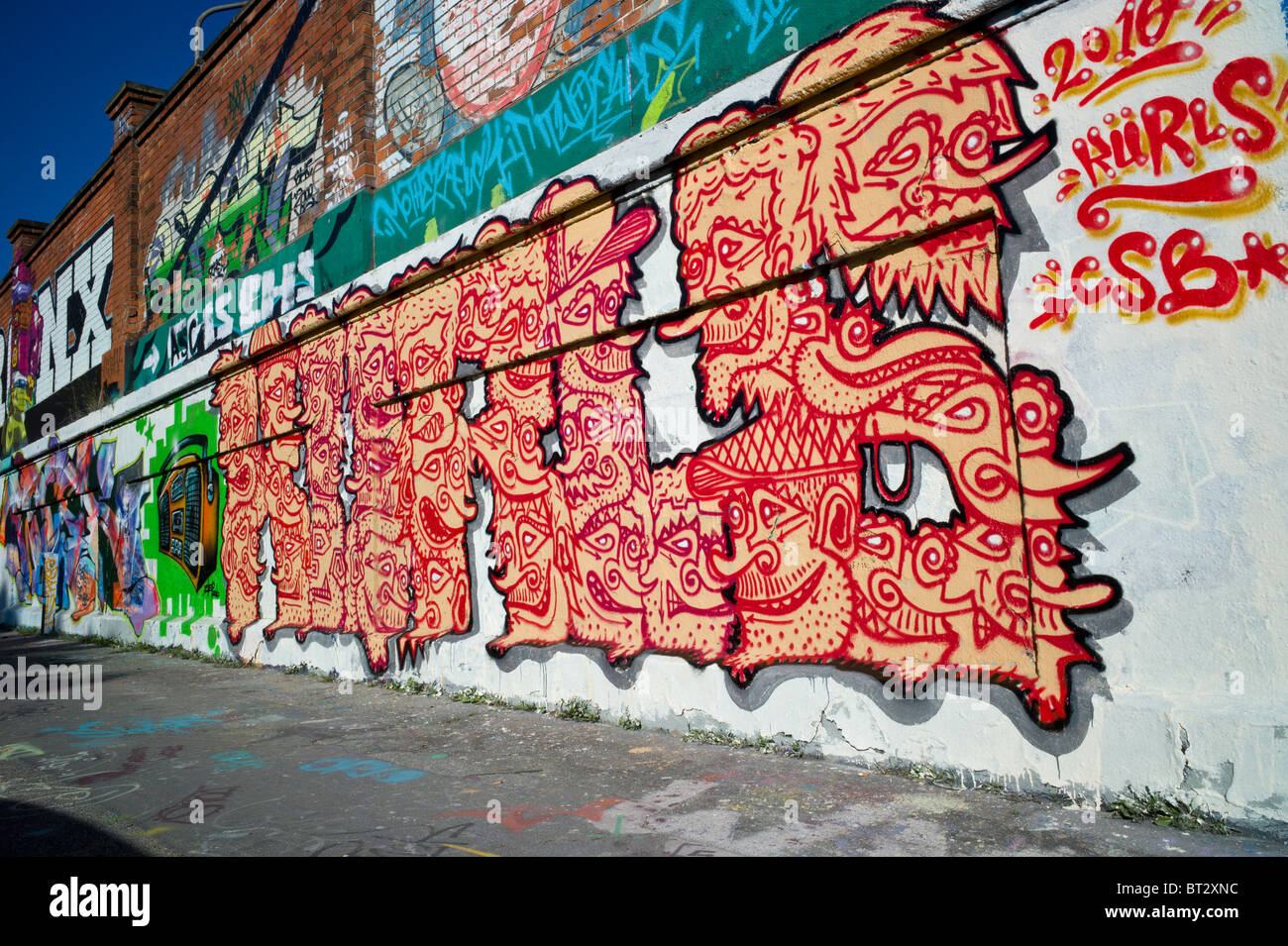 Detail Made Graffiti Nomer 20