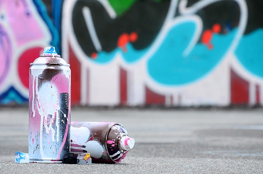 Detail Making Graffiti With Bottle Drink Nomer 34