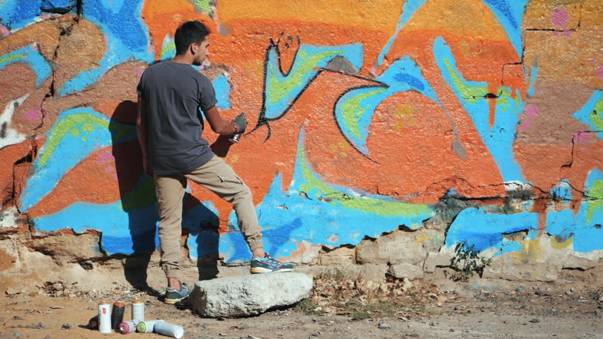 Detail Man Make A Graffiti Nomer 31
