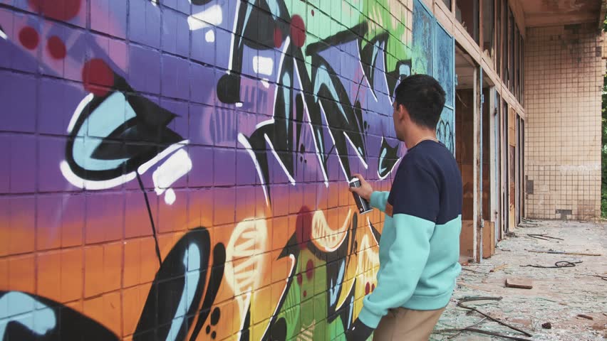 Detail Man Make A Graffiti Nomer 53