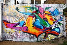 Detail Man Make A Graffiti Nomer 8