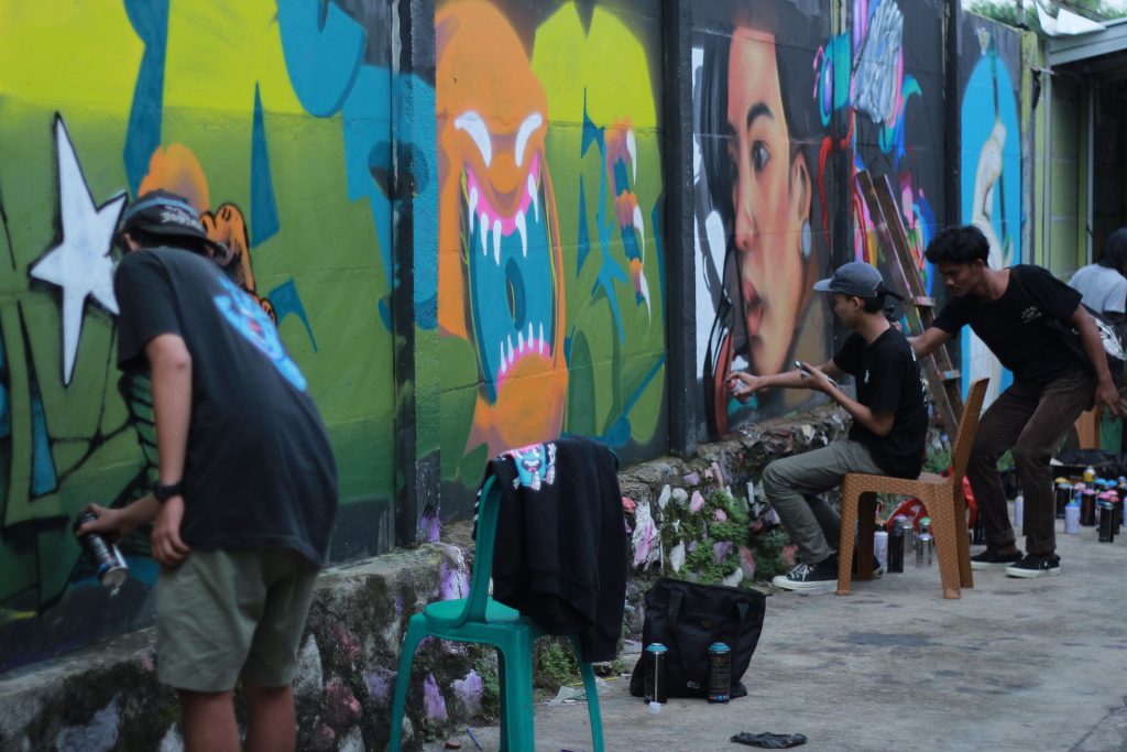 Detail Membuat Graffiti Hias Nomer 29