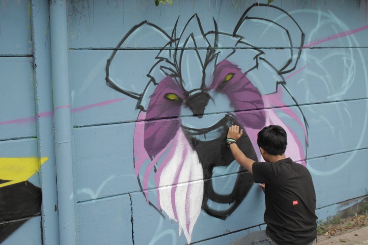 Detail Menggambar Graffiti Dengan Cat Semprot Rj Nomer 43