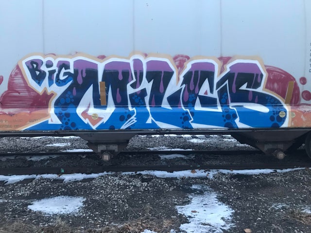Detail Miles Graffiti Nomer 22