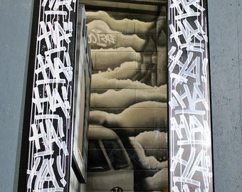 Detail Mirror Graffiti Nomer 34