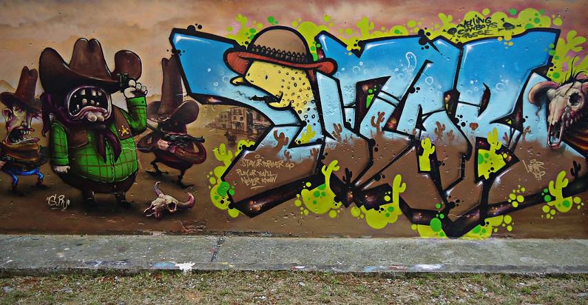 Detail Moon Graffiti Nomer 35
