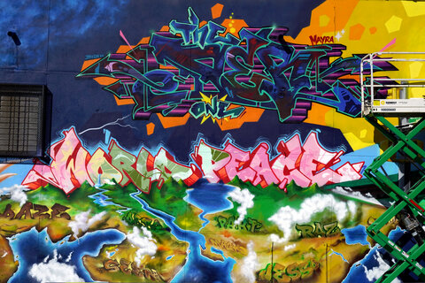 Detail Mural And Graffiti Nomer 8