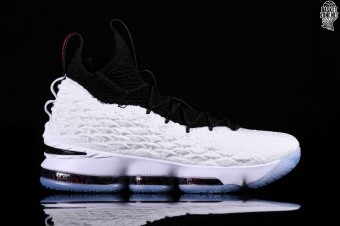 Detail Nike Lebron 15 Graffiti Nomer 24