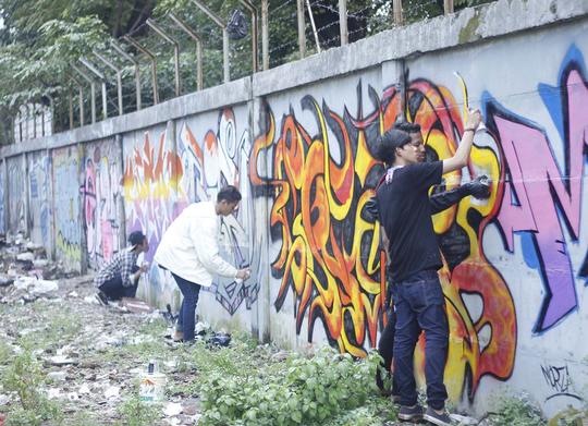 Detail Nilai Negatif Komunitas Graffiti Nomer 15