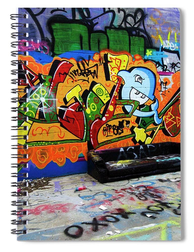 Detail Notebook Graffiti Nomer 15