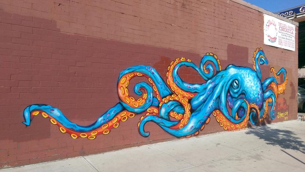 Detail Octopus Graffiti Art Nomer 4