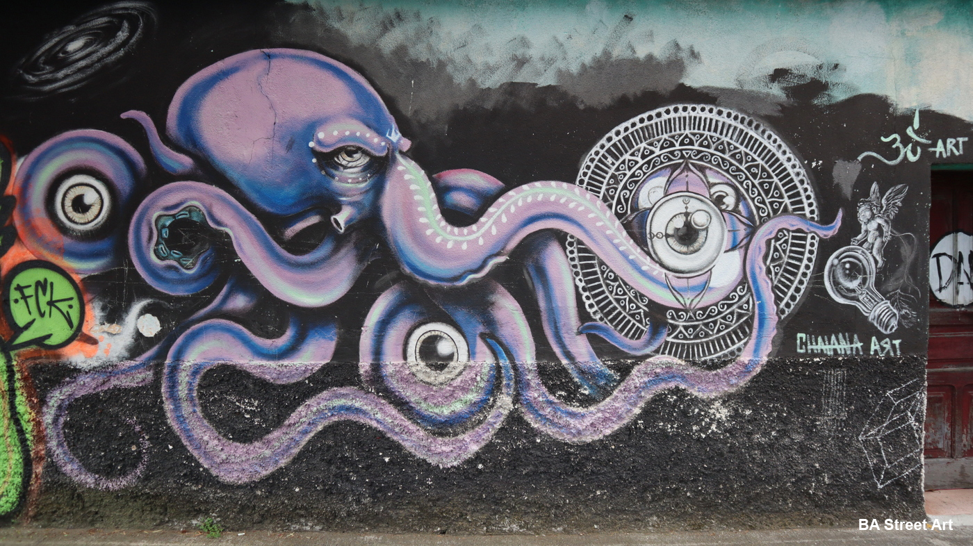 Detail Octopus Graffiti Art Nomer 52
