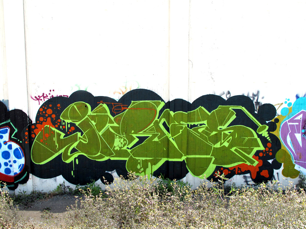 Detail Outline Store Graffiti Nomer 31