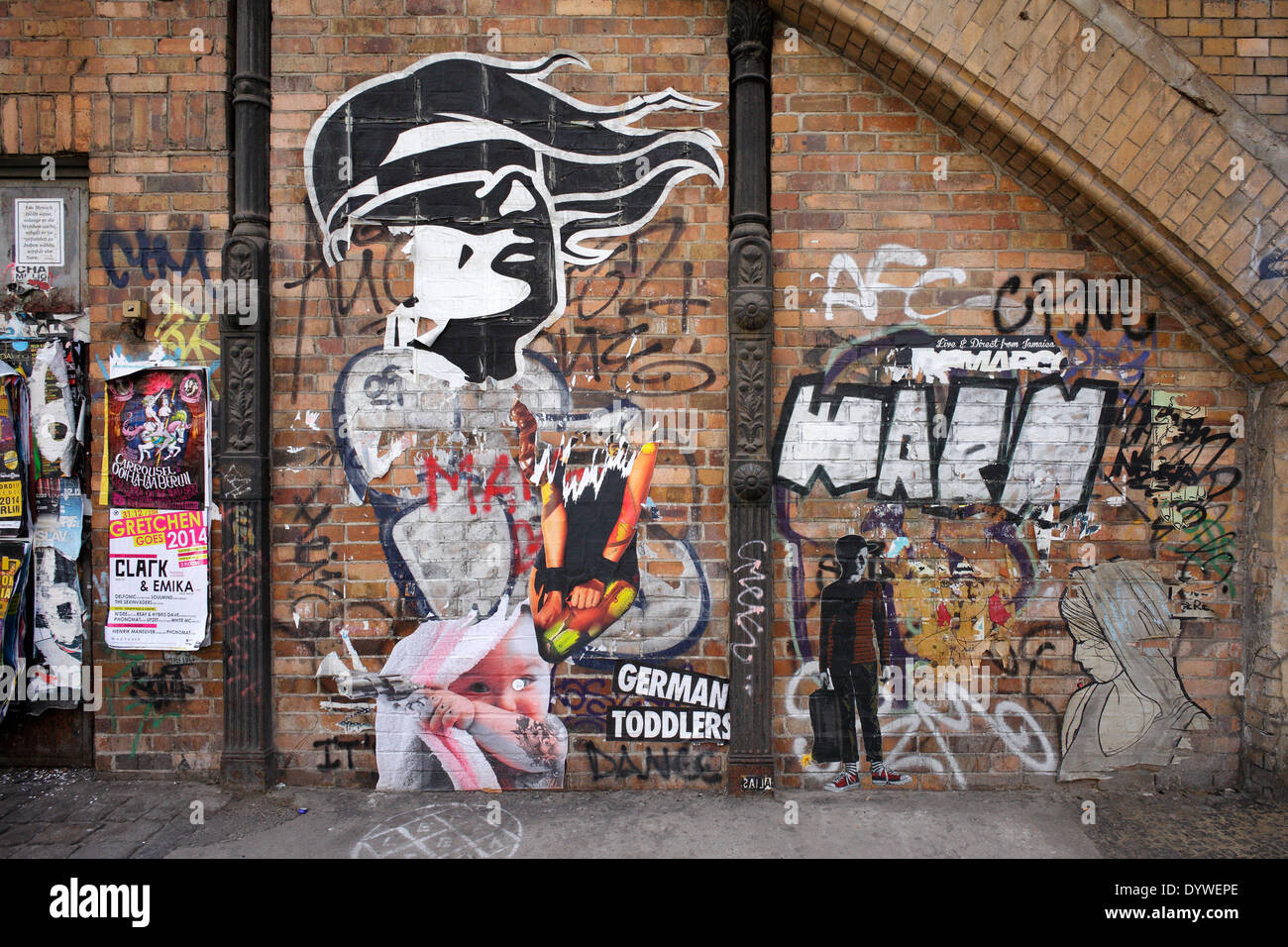 Detail Paste Up Graffiti Nomer 13