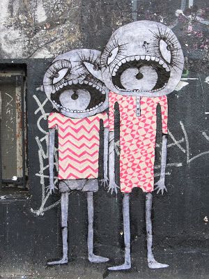 Detail Paste Up Graffiti Nomer 4