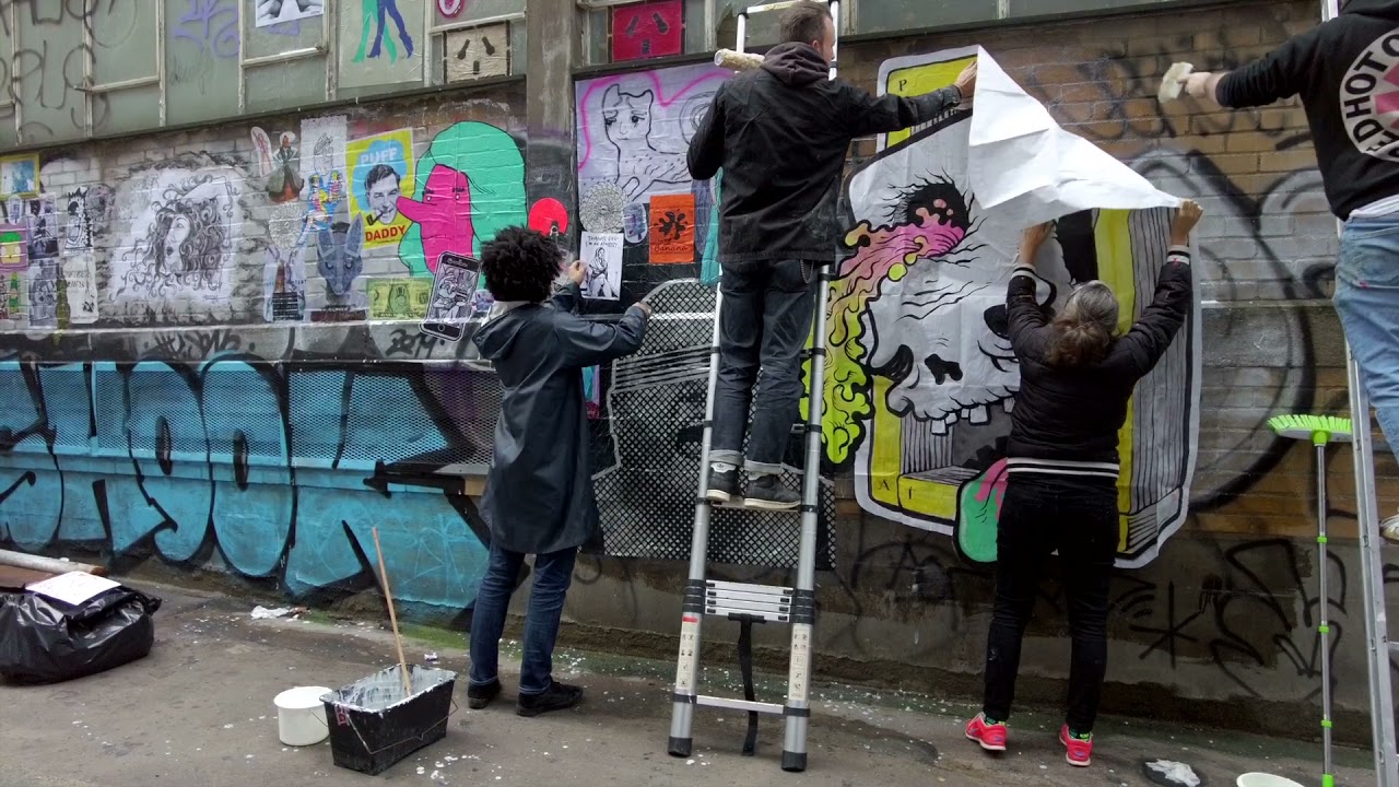 Detail Paste Up Graffiti Nomer 34