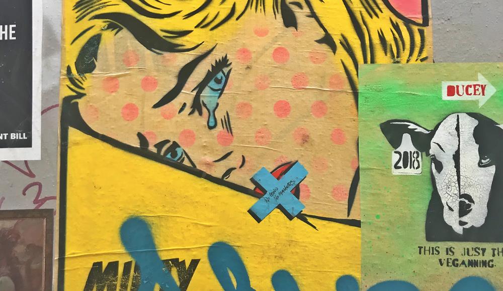 Detail Paste Up Graffiti Nomer 5