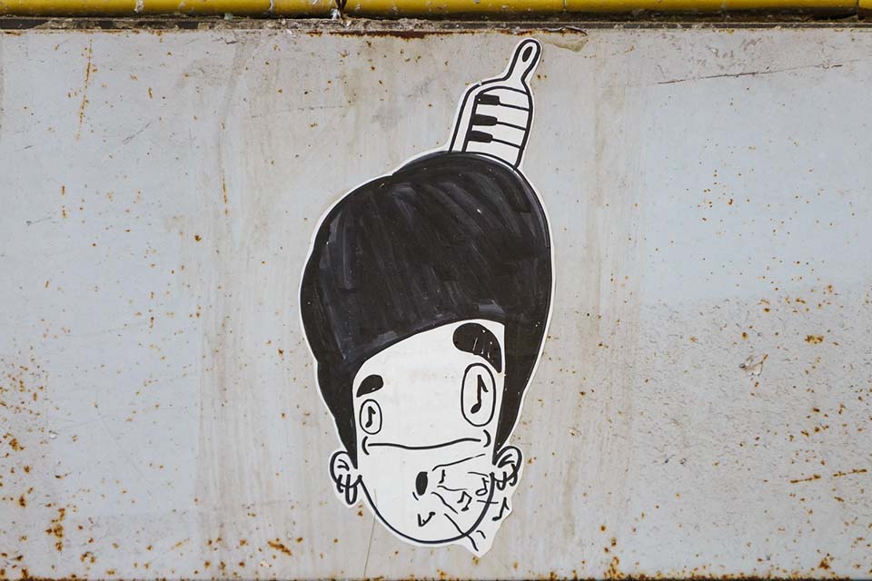 Detail Paste Up Graffiti Nomer 36