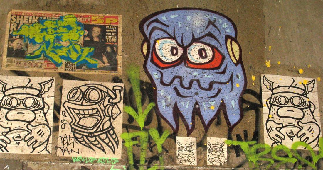 Detail Paste Up Graffiti Nomer 51
