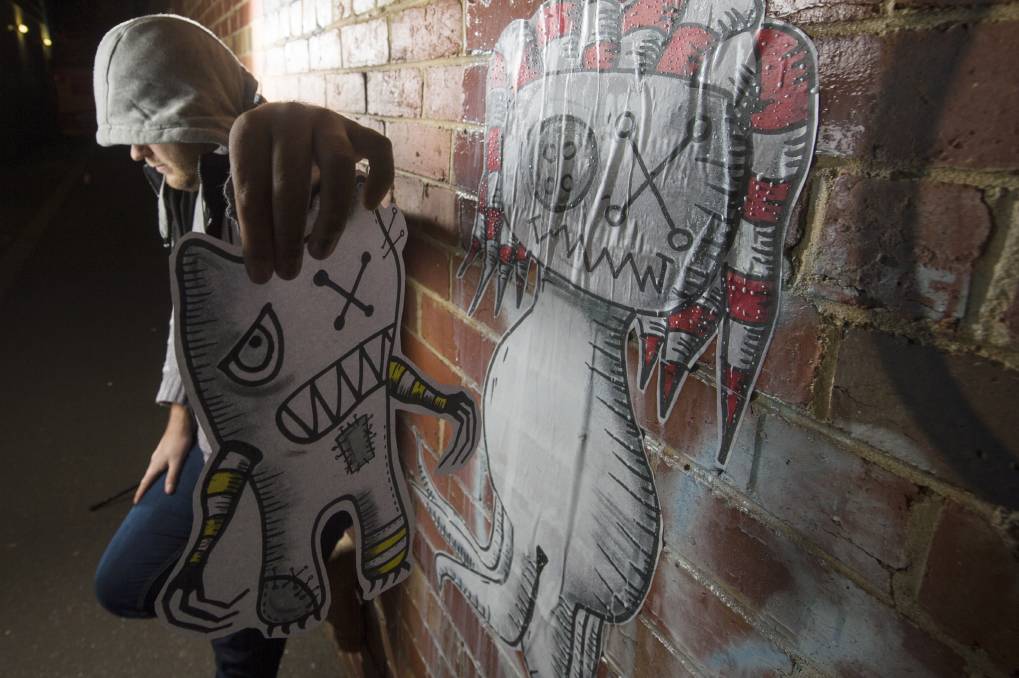 Detail Paste Up Graffiti Nomer 52