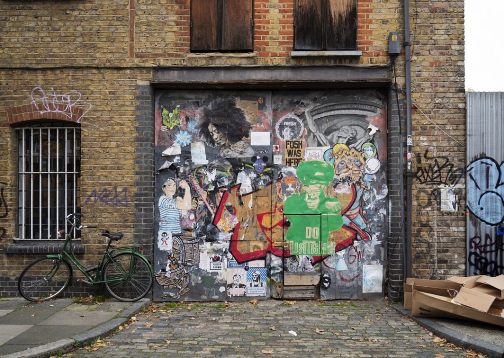 Detail Paste Up Graffiti Nomer 53