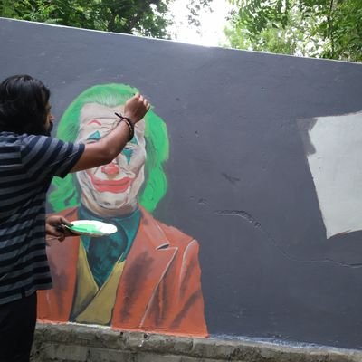 Detail Pembuat Graffiti Disebut Nomer 34