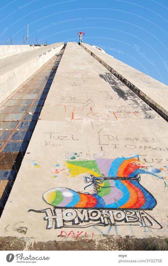 Detail Pyramid Graffiti Nomer 21