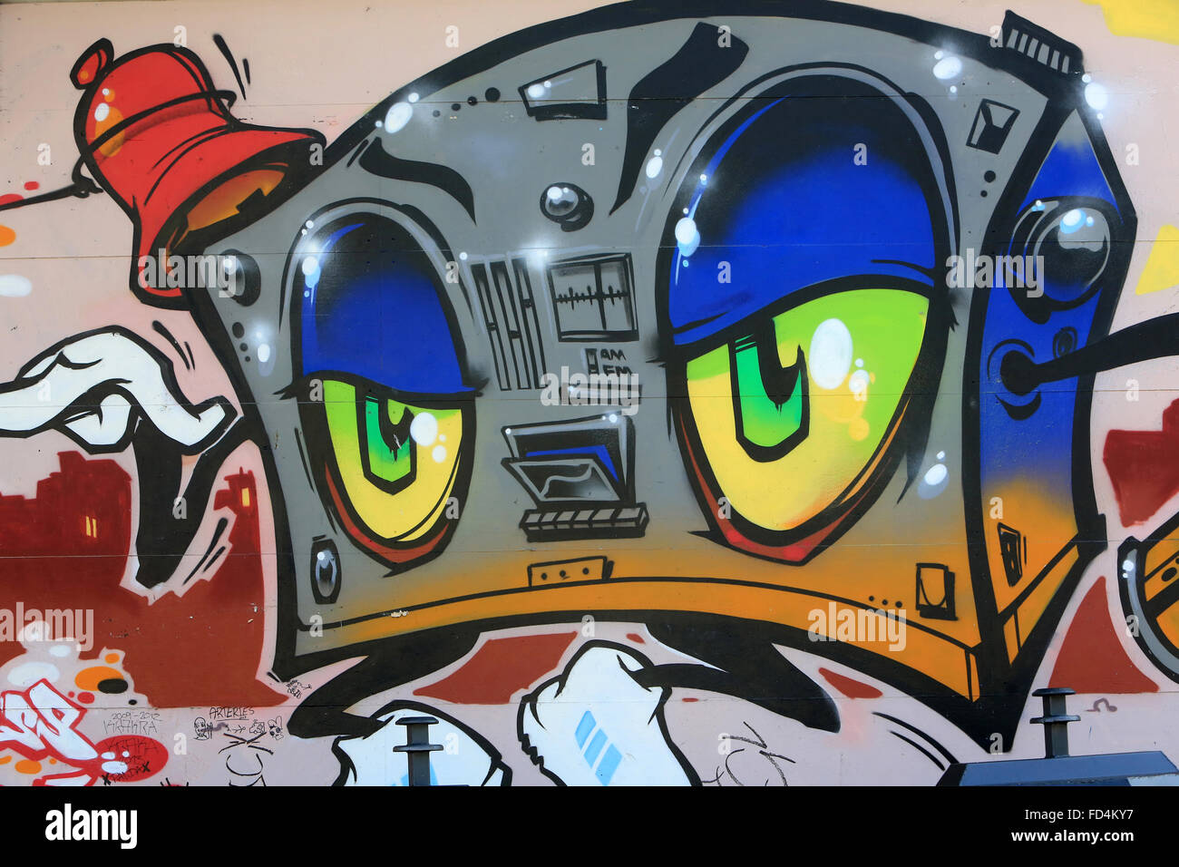 Detail Radio Graffiti Nomer 2